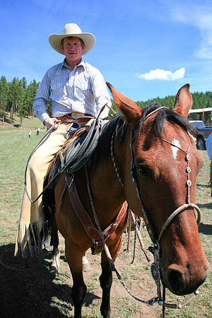 calf_branding_602