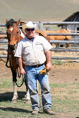 calf_branding_895