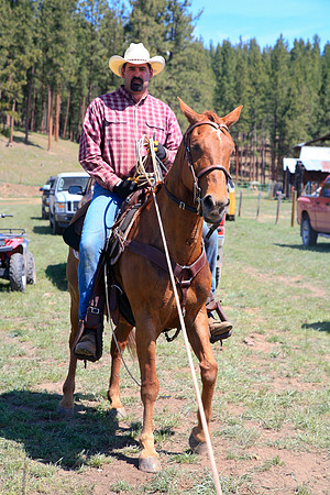 calf_branding_607
